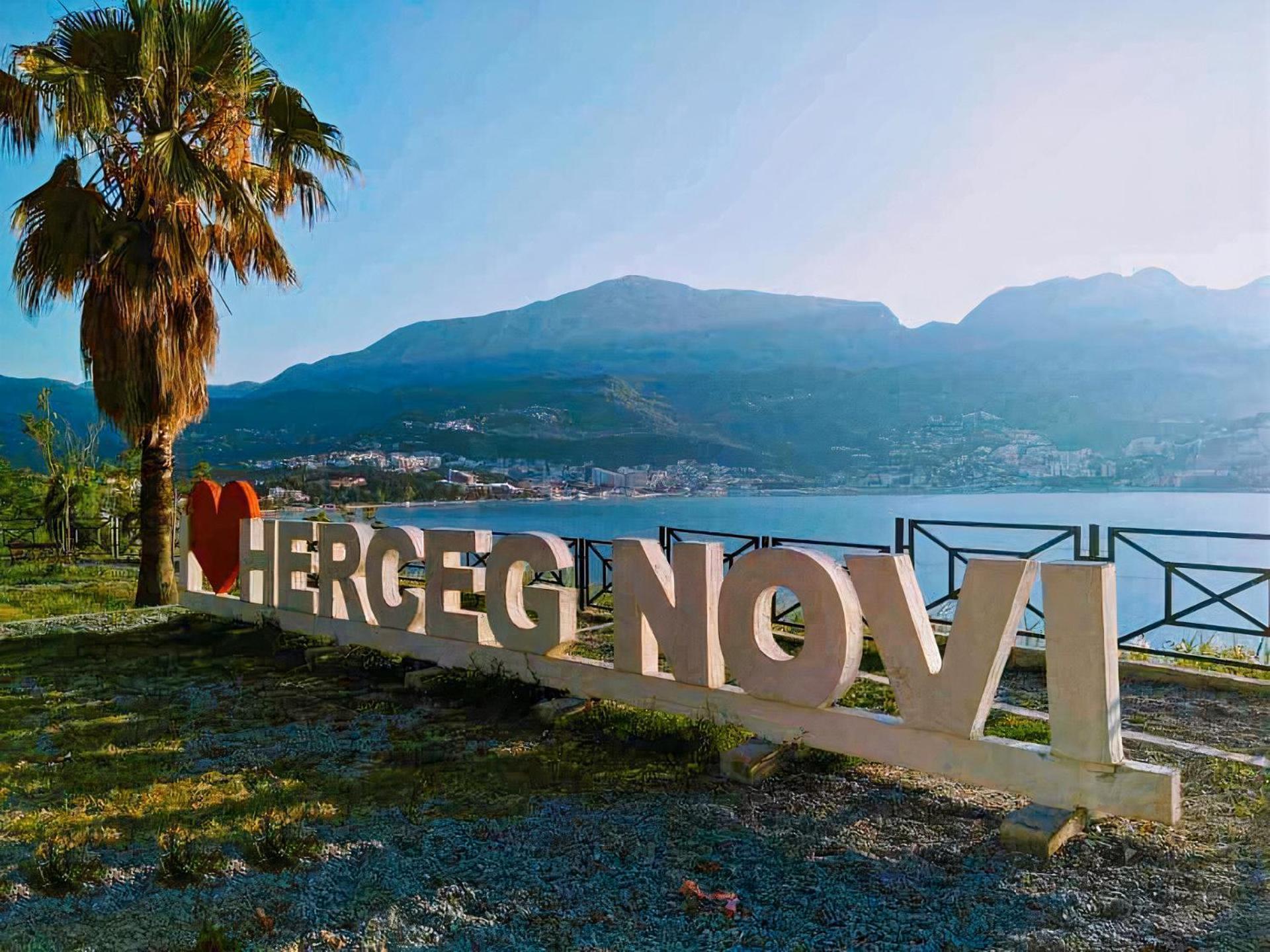 Dlx Apartman Adriatics Herceg Novi Exterior photo